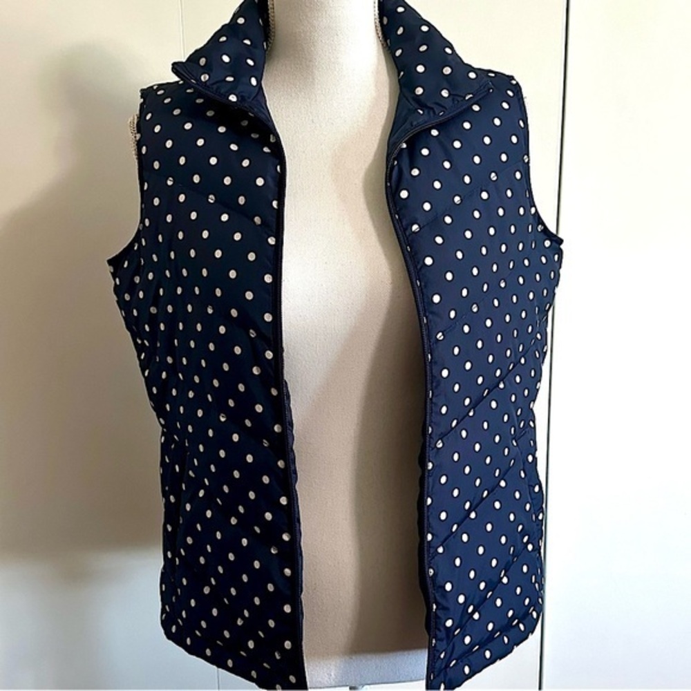 Land’s End Women’s X-Small Petite Navy w/ White Polk Dots Puffer Vest Like New!